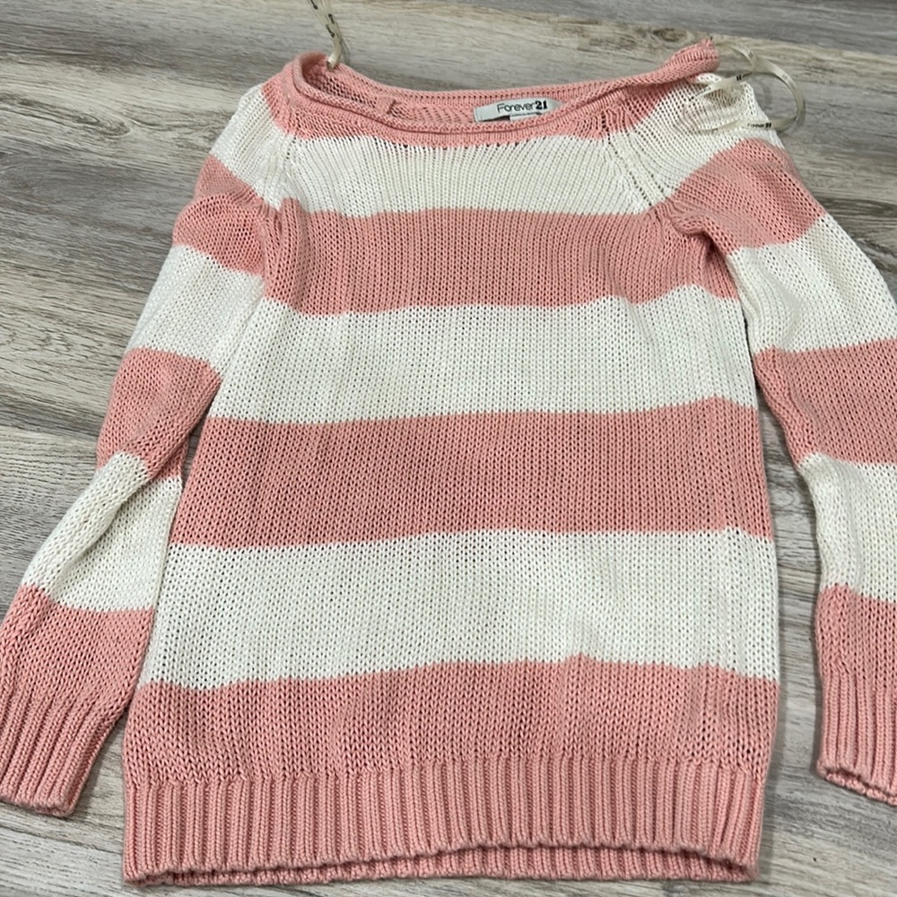 Forever 21 pink top